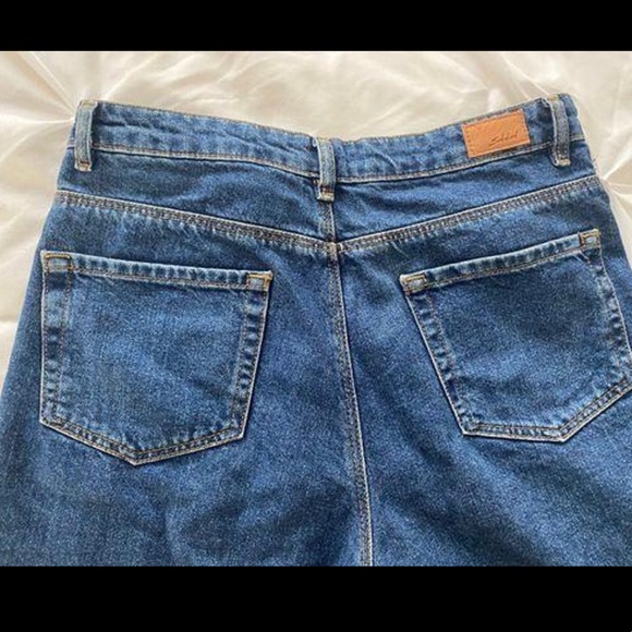 Subdued Jeans! - Picture 4 of 4